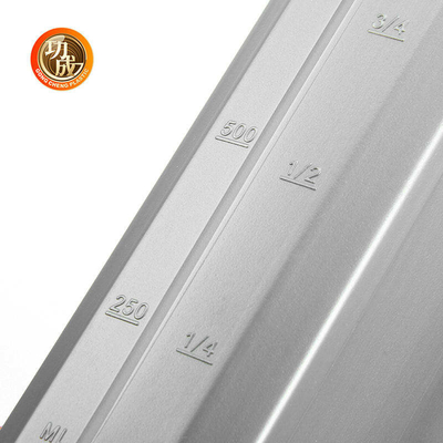 Chai nhựa đựng dầu động cơ 1 lít Màu đỏ xanh bạc Giá đỡ dầu động cơ