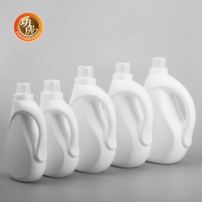 chai nhựa chất tẩy rửa bán minh bạch với nắp vít