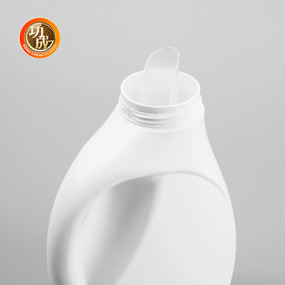 chai nhựa chất tẩy rửa bán minh bạch với nắp vít